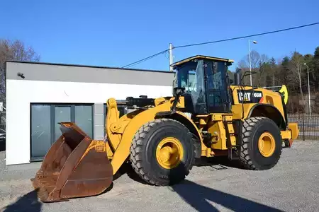 Carregadeira de rodas 2018 Caterpillar 966M (1)