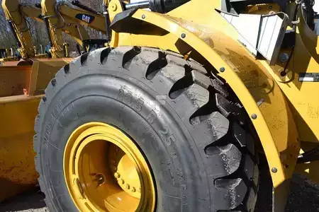 Carregadeira de rodas 2018 Caterpillar 966M (17)