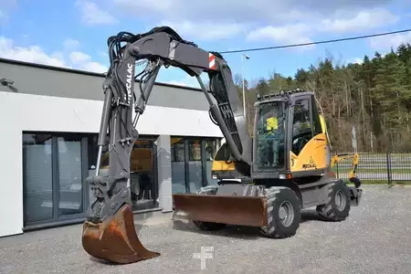 Mobilní bagry 2014 Mecalac 714 MW (2)