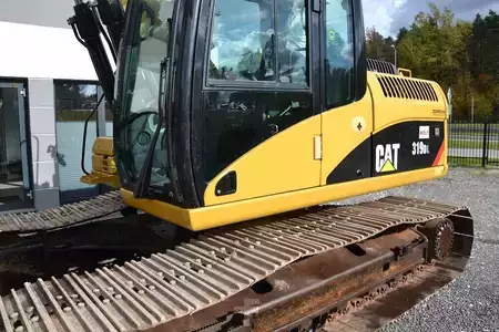 Koparki gąsienicowe 2009 Caterpillar 319DL (18)