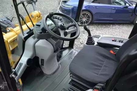 Pale Gommate 2019 Caterpillar 906 M (17)