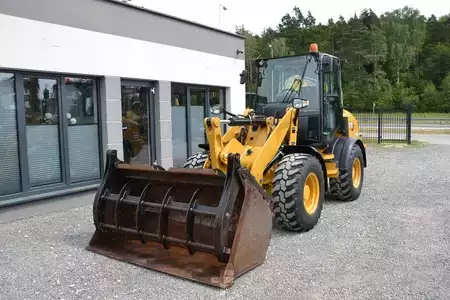 Radlader 2019 Caterpillar 908 M (2)