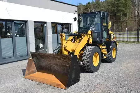 Radlader 2018 Caterpillar 908 M (2)