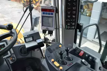 Cargadoras de ruedas 2018 Caterpillar 962 M (18)