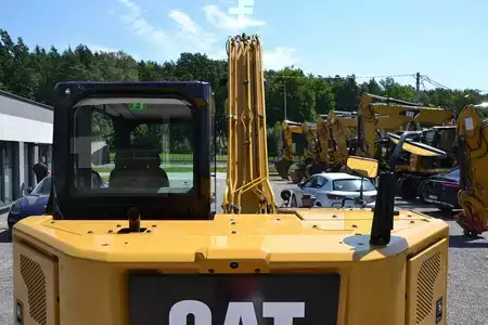 Minigrävare 2019 Caterpillar 307.5 07A (16)