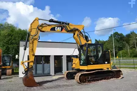 Korečková rýpadla 2017 Caterpillar 325FL (3)