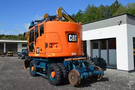 To-vejs gravemaskine 2019 Caterpillar M 323 F (7)