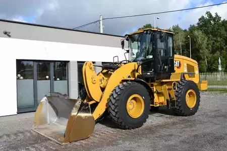 Wheel Loaders 2023 Caterpillar 926 M (1)