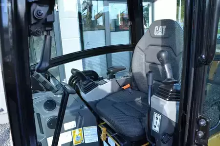 Mini kotrógép 2023 Caterpillar 301.6 (18)