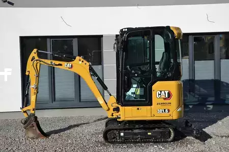 Mini kotrógép 2023 Caterpillar 301.6 (3)