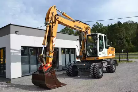 Koparki kołowe 2012 Liebherr A 904 C (2)