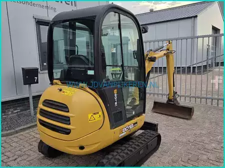 Minigraafmachines 2011 JCB 8018 2627hours+3x bucket+hydraulic (16)