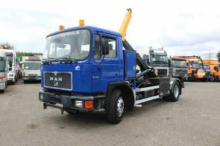 Kamion 1992 MAN 18 .232 + ampliner hook + MANUAL (4)