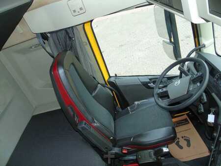 Truck 2013 Volvo FH 420 + 6X2 + EURO 6 (7)