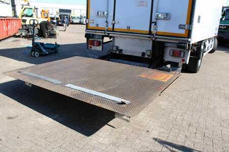 Camion 2016 Mercedes-Benz Antos 1924 + THERMO KING 1200 + LIFT + EURO 6 (10)