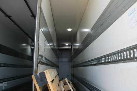 Camion 2016 Mercedes-Benz Antos 1924 + THERMO KING 1200 + LIFT + EURO 6 (6)