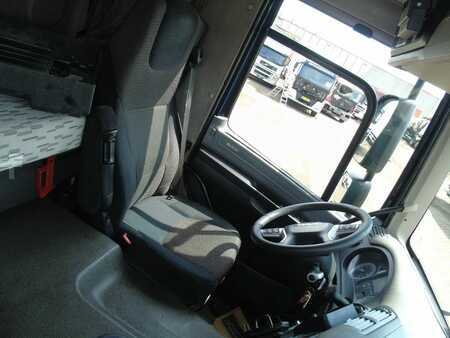 Camión 2015 DAF CF 220 + CARRIER + EURO 6 + LIFT (11)