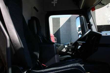 Caminhão 2016 Mercedes-Benz Antos 1824 + EURO 6 + LIFT + 211.000KM (12)
