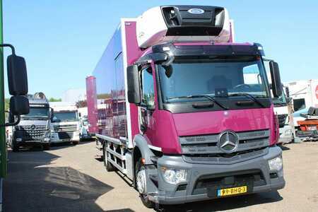 Caminhão 2016 Mercedes-Benz Antos 1824 + EURO 6 + LIFT + 211.000KM (2)