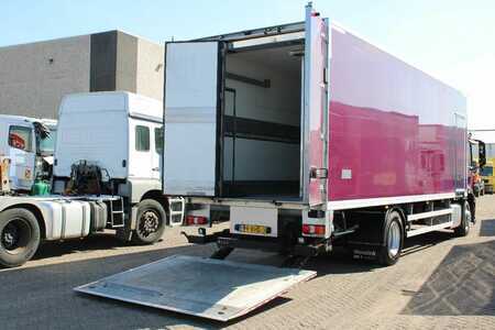 Caminhão 2016 Mercedes-Benz Antos 1824 + EURO 6 + LIFT + 211.000KM (3)