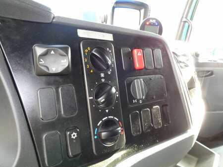 Náklaďák 2006 Mercedes-Benz AXOR 1823 + Dhollandia Lift (14)