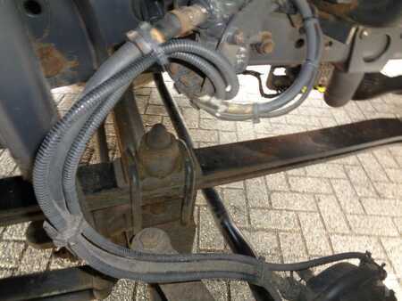 Náklaďák 2006 Mercedes-Benz AXOR 1823 + Dhollandia Lift (20)