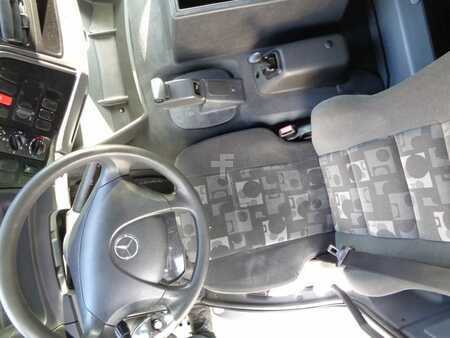 Náklaďák 2006 Mercedes-Benz AXOR 1823 + Dhollandia Lift (5)