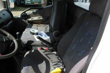 Náklaďák 2011 Nissan 45.13 + EURO 4 + KIPPER + MANUAL (17)