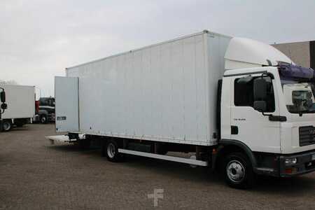 Kamion 2007 MAN TGL 12.210 + LIFT + MANUAL (3)