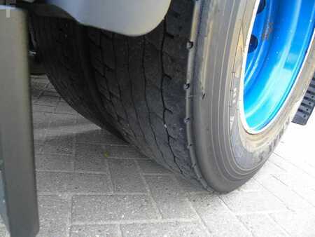 Ciężarówka 2013 MAN TGX 18.440 + EURO 6 + 6X2 (15)
