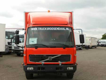 Volvo FL 220 + Manual + HMF 150 crane