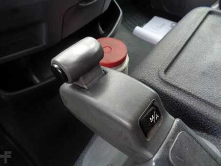 Kamion
 2010 Mercedes-Benz Atego 822 Atego 822 + Euro 5 + Dhollandia lift (19)