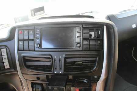 Náklaďák 2015 Iveco Stralis 420 + EURO 6 (7)