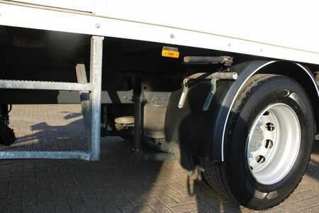 Camion
 2020 DAF CF 260 + EURO 6 + LIFT (16)