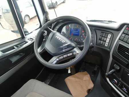 Náklaďák 2016 Iveco Stralis 420 + euro 6 (19)