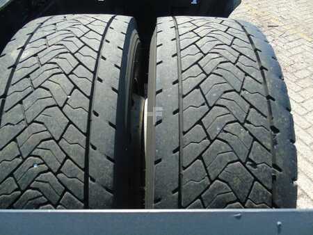 Náklaďák 2016 Iveco Stralis 420 + EURO 6 + 580KM (17)