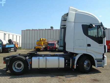 Náklaďák 2016 Iveco Stralis 420 + EURO 6 + 580KM (3)