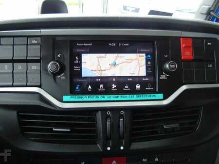 Náklaďák 2020 Iveco S-WAY reserved !! 460 + LNG + LOW KM !!!! + FULL OPTION (12)