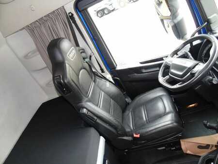 Náklaďák 2020 Iveco S-WAY reserved !! 460 + LNG + LOW KM !!!! + FULL OPTION (8)