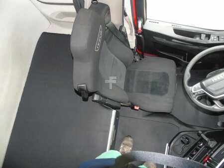 Náklaďák 2020 Iveco S-WAY 460 + LNG + 10 PIECES IN STOCK (13)
