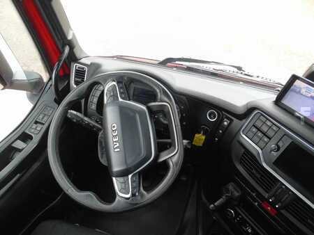 Náklaďák 2020 Iveco S-WAY 460 + LNG + 10 PIECES IN STOCK (9)
