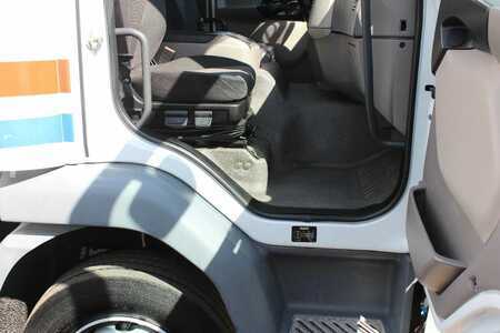 Lastbil 2014 DAF LF 210 + EURO 6 + LIFT (10)