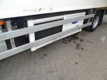 Lastkraftwagen 2016 DAF LF 220 + CARRIER SUPRA 850 + 16T + EURO 6 (16)