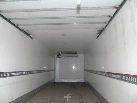 Lastkraftwagen 2016 DAF LF 220 + CARRIER SUPRA 850 + 16T + EURO 6 (7)