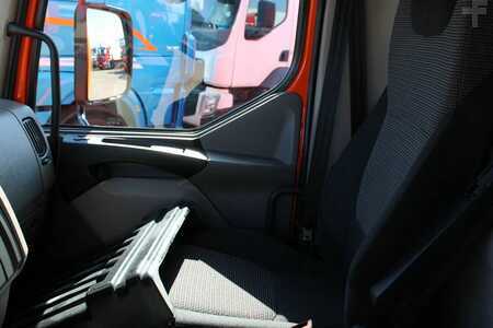 Vrachtwagen 2017 DAF LF 210 + euro 6 + lift + 12t (20)