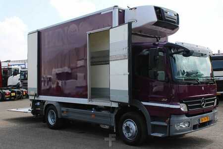 Náklaďák 2010 Mercedes-Benz Atego 1222 + carrier + lift + EURO 5 (19)