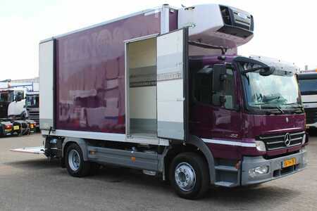 Náklaďák 2010 Mercedes-Benz Atego 1222 + carrier + lift + EURO 5 (2)
