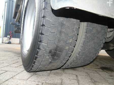 Náklaďák 2009 Iveco Eurocargo 120E22 + EURO 5 + 5.80 METER BOX (20)