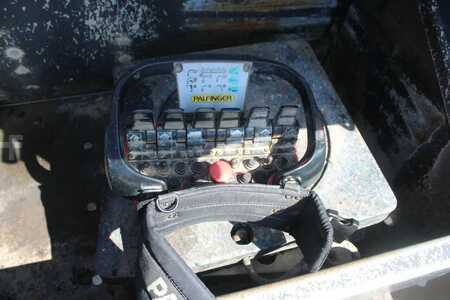 Lastkraftwagen 2010 Volvo FM 370 + PALFINGER 23002 /6EXT + REMOTE + 6X2 STEERING (8)