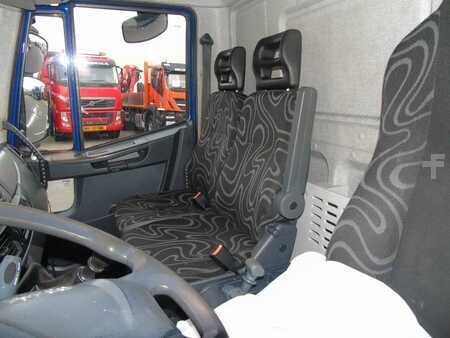 Náklaďák 2010 Iveco Eurocargo 80E180 + manual (7)